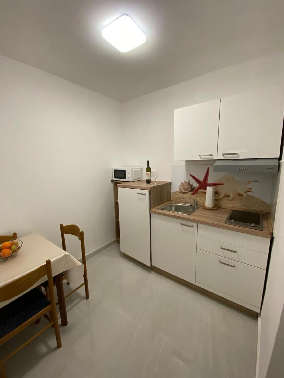 Apartmani Radosav シロ エクステリア 写真